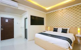Oyo 3239 Jc Hotel